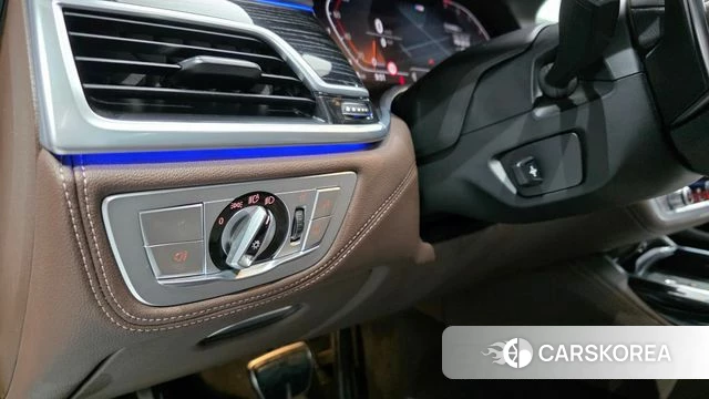 BMW 7 Series (G11) 2022 Белый из Кореи, фото 3