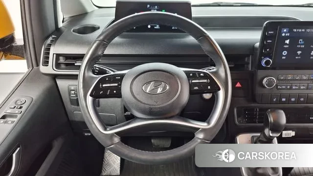 Hyundai Staria 2023 Желтый из Кореи, фото 3