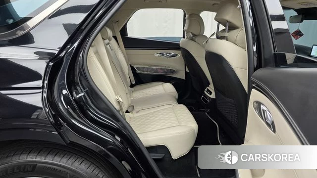 Genesis GV70 2023 Черный из Кореи, фото 3