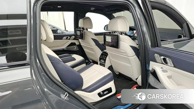 BMW X7 (G07) 2022 Серый из Кореи, фото 3