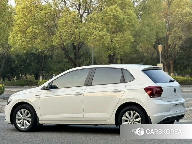 Volkswagen Polo 2021 Белый из Китая, фото 3