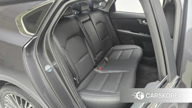 Kia The New K3 2nd generation 2023 Серый из Кореи, фото 3