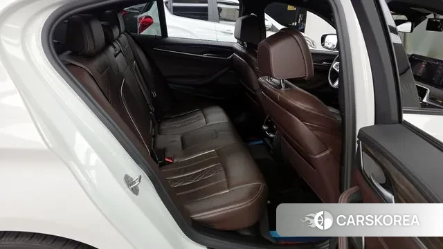 BMW 5 Series (G30) 2020 Белый из Кореи, фото 3