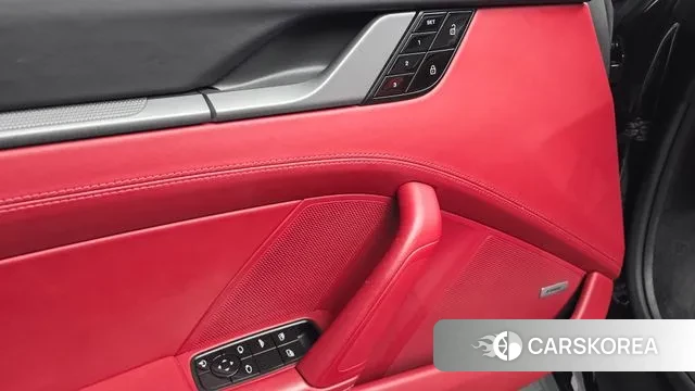 Porsche 911(992) 2020 Черный из Кореи, фото 3