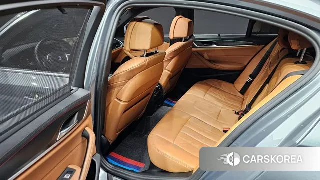 BMW 5 Series (G30) 2023 Серый из Кореи, фото 3