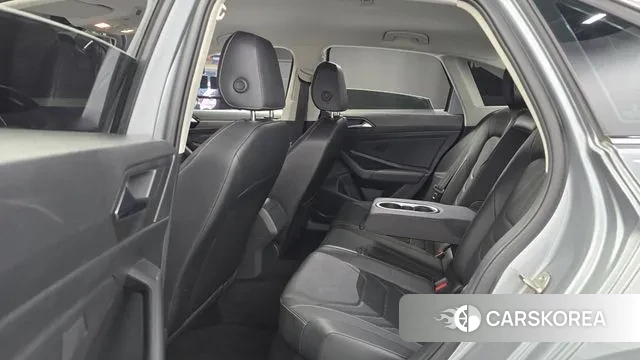 Volkswagen 7th Generation of Jetta 2020 Светло-серебряный цвет из Кореи, фото 3