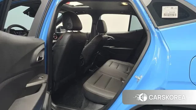 Chevrolet (GM Daewoo) Trax Crossover 2023 Небесно-голубой из Кореи, фото 3