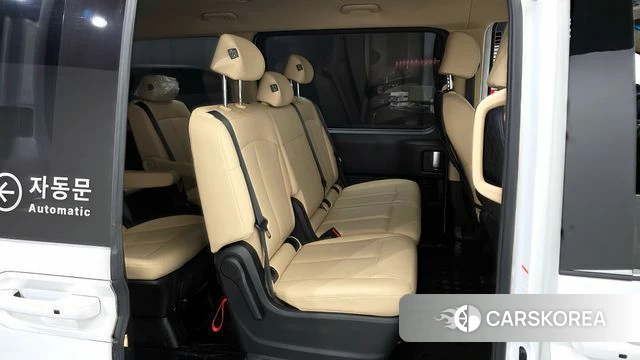 Hyundai Staria 2024 Белый из Кореи, фото 3