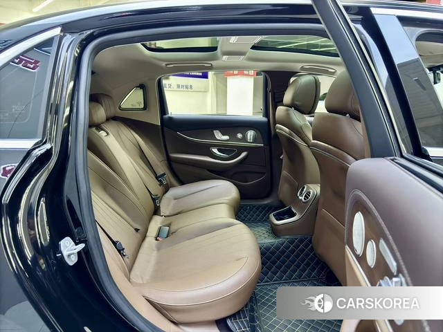 Mercedes-Benz E-class 2022 Черный из Китая, фото 3