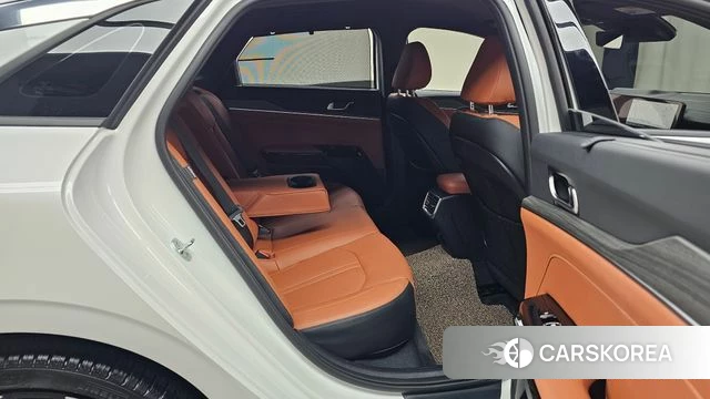 Kia The New K5 3rd generation 2023 Белый из Кореи, фото 3