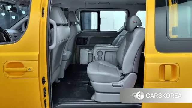 Hyundai The New Grand Starex 2021 Желтый из Кореи, фото 3