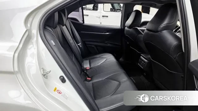 Toyota Camry (XV70) 2018 Белый из Кореи, фото 3