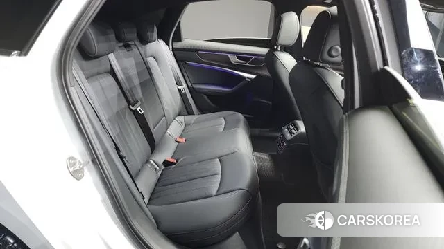 Audi A6 (C8) 2023 Белый из Кореи, фото 3