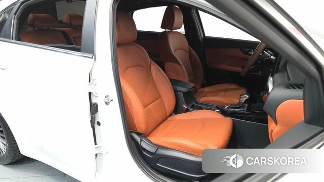 Kia The New K3 2nd generation 2021 Белый из Кореи, фото 3