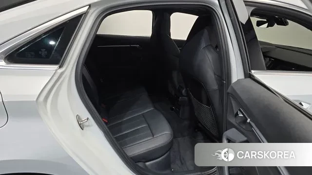 Audi A3 (8Y) 2023 Белый из Кореи, фото 3