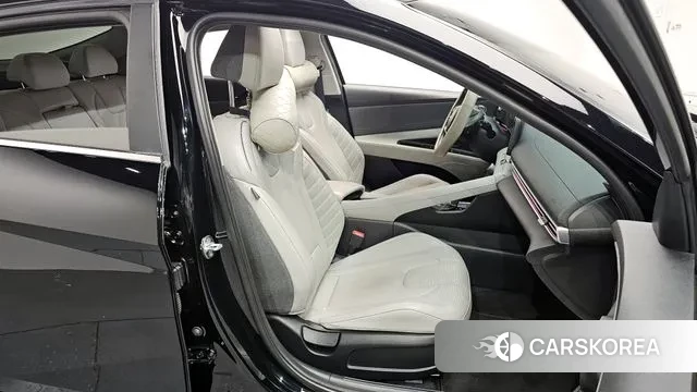 Hyundai Avante Hybrid (CN7) 2021 Черный из Кореи, фото 3