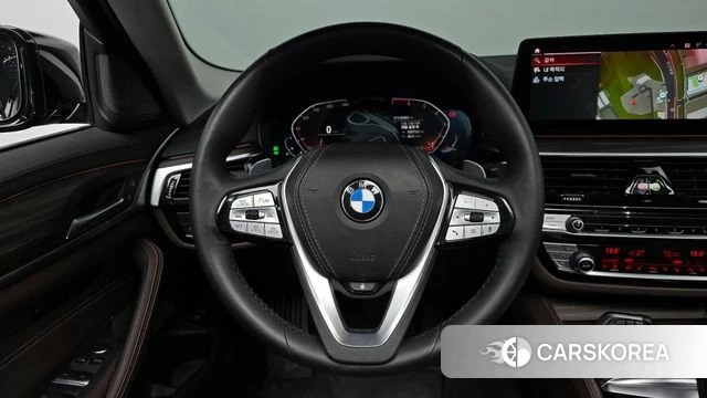 BMW 5 Series (G30) 2023 Черный из Кореи, фото 3