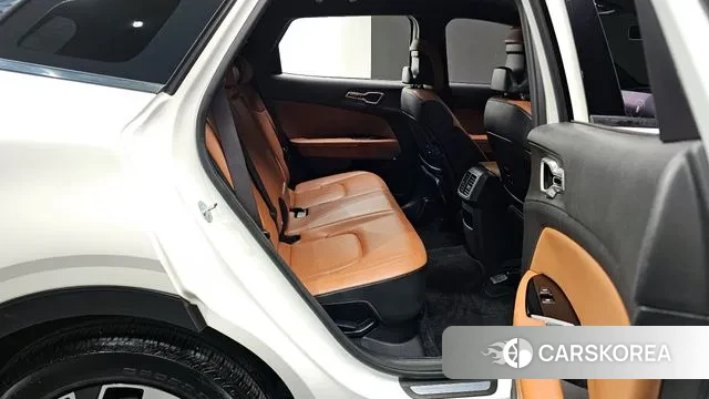 Kia Sportage 5th Generation Hybrid 2023 Белый из Кореи, фото 3