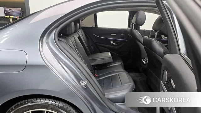 Mercedes-Benz E-Class W213 2019 Серый из Кореи, фото 3