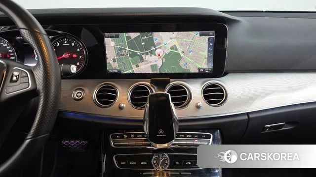 Mercedes-Benz E-Class W213 2018 Белый из Кореи, фото 3