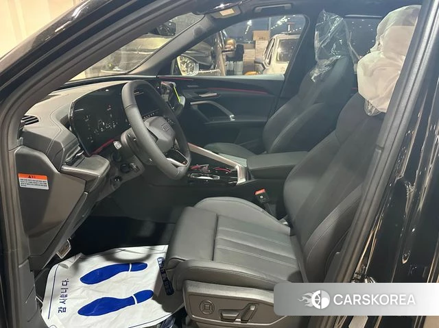Audi Q5 (80A) 2025 Черный из Кореи, фото 3