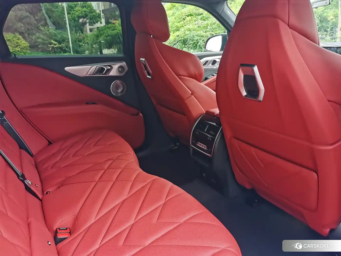 BMW XM 2024 Red/purple из Китая, фото 3