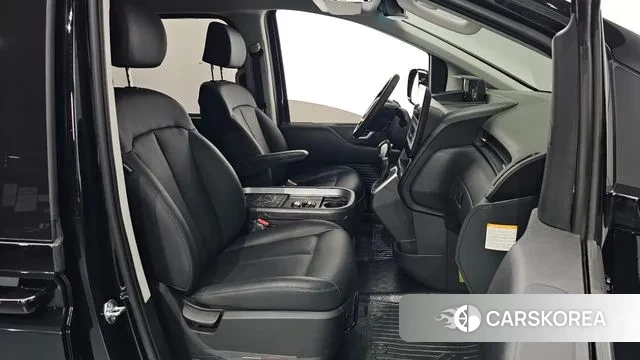 Hyundai Staria 2024 Черный из Кореи, фото 3