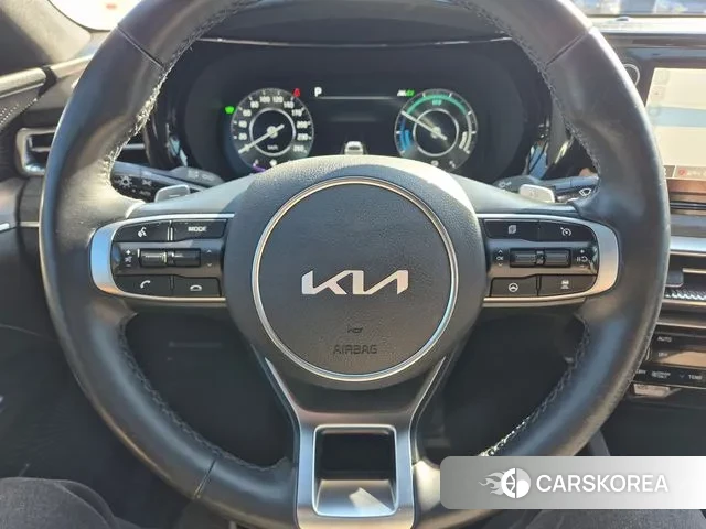 Kia The New K5 Hybrid 3rd generation 2023 Белый из Кореи, фото 3