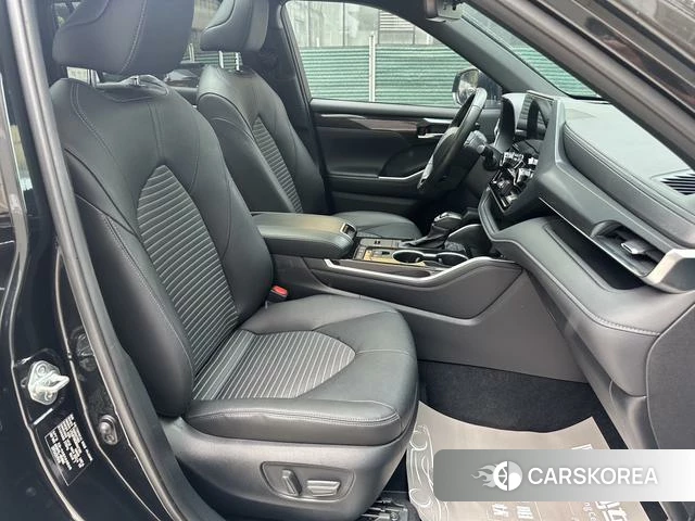 Toyota Crown Lufang 2023 Черный из Китая, фото 3