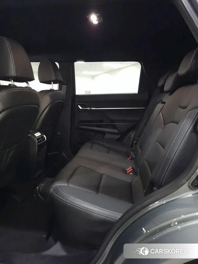 Ssangyong Torres 2023 Темно-зеленый из Кореи, фото 3