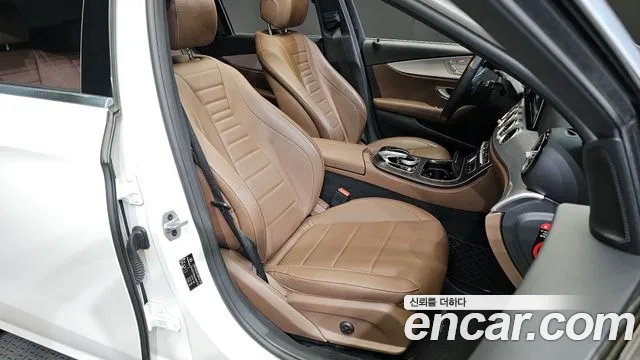 Mercedes-Benz E-Class W213 2020 Белый из Кореи, фото 3