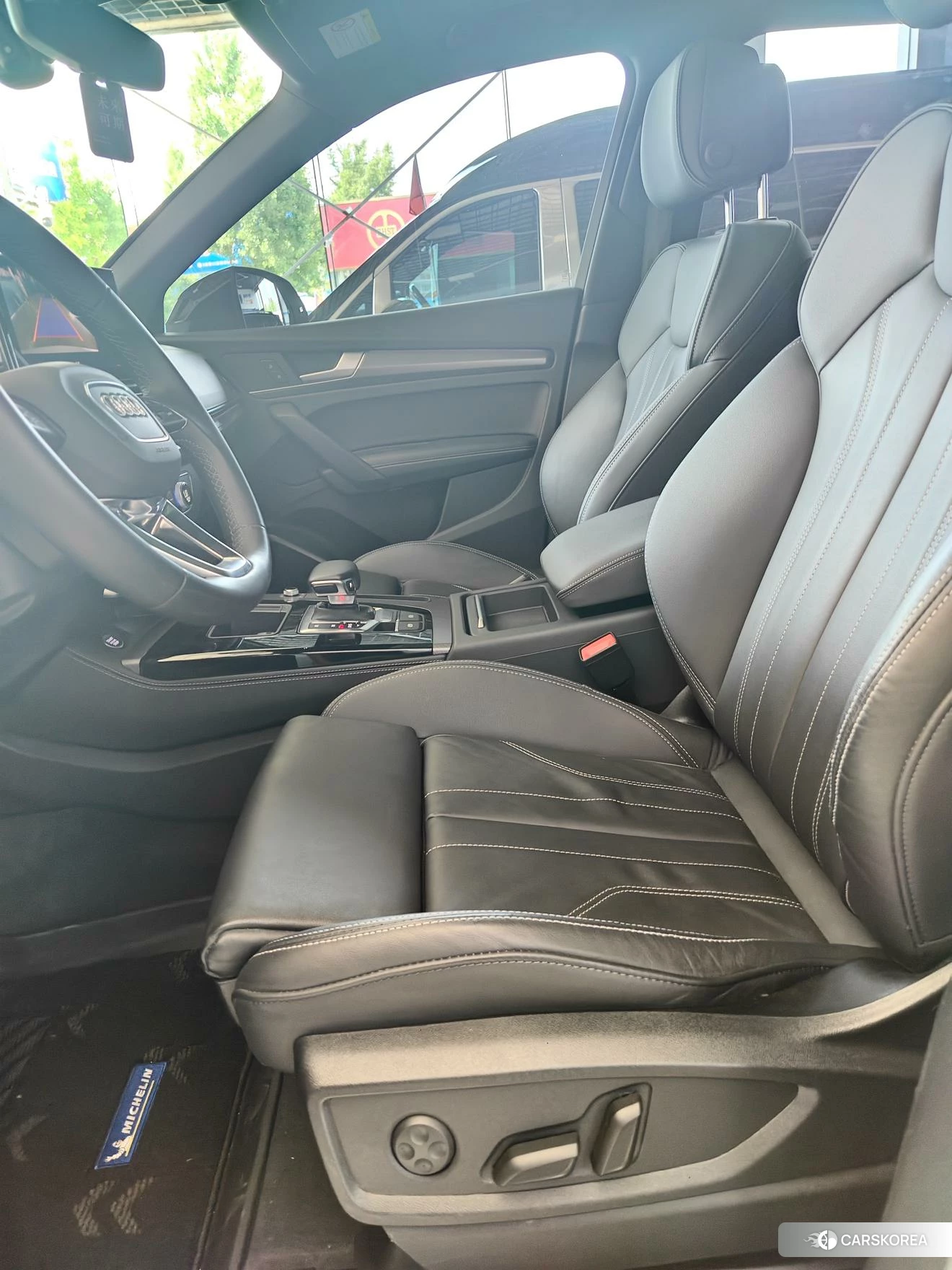 Audi Q5L 2023 Белый из Китая, фото 3