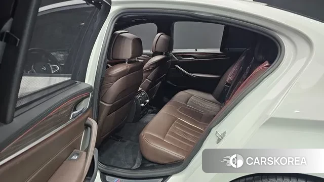 BMW 5 Series (G30) 2020 Белый из Кореи, фото 3