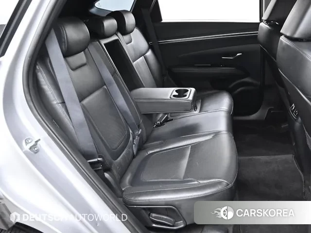 Hyundai Tucson (NX4) 2021 Серебряный из Кореи, фото 3