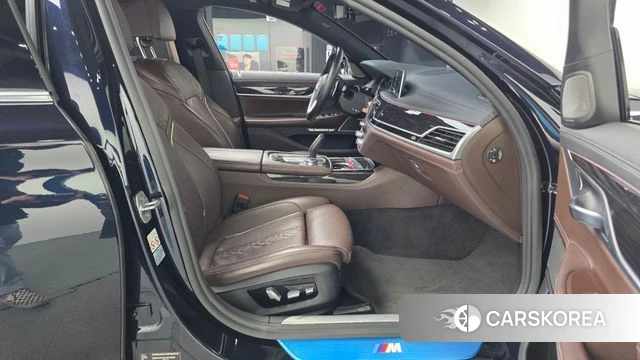 BMW 7 Series (G11) 2018 Черный из Кореи, фото 3