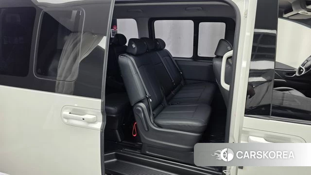 Hyundai Staria 2025 Белый из Кореи, фото 3
