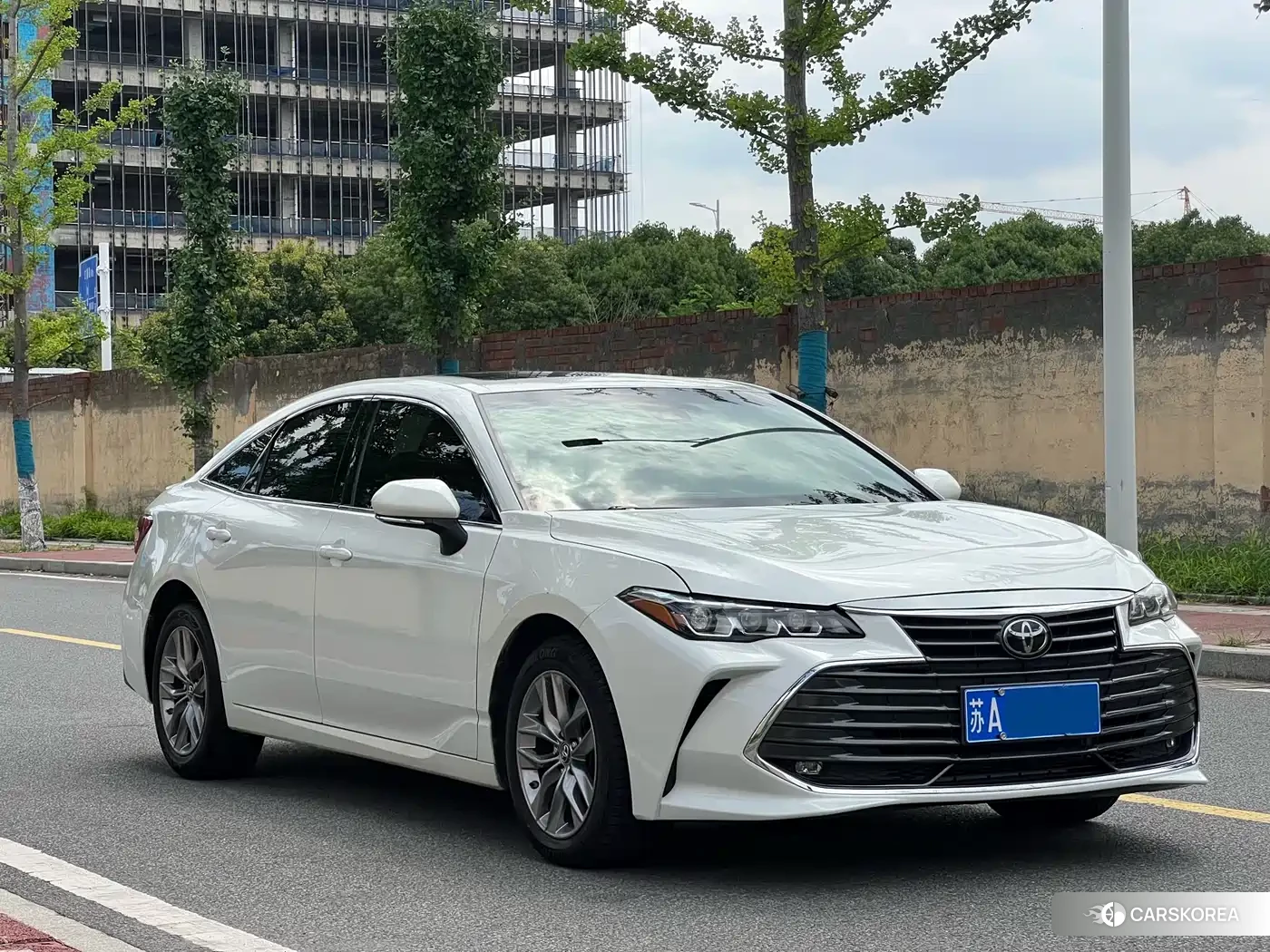 Toyota Avalon 2019 Белый из Китая, фото 3