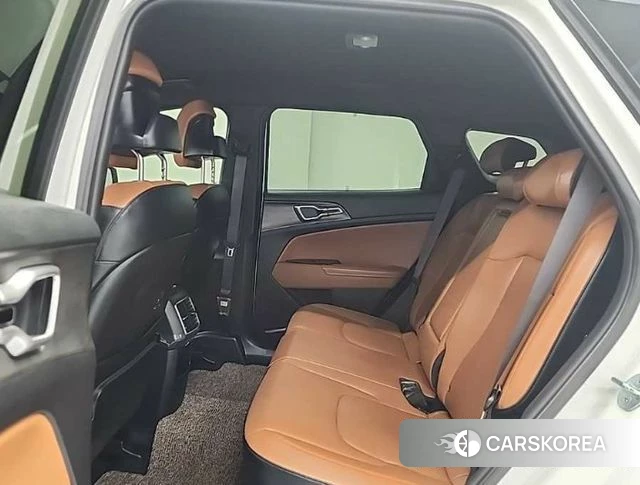 Kia Sportage 5th Generation Hybrid 2023 Белый из Кореи, фото 3