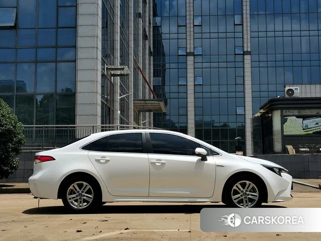 Toyota Lei Ling 2023 Белый из Китая, фото 3