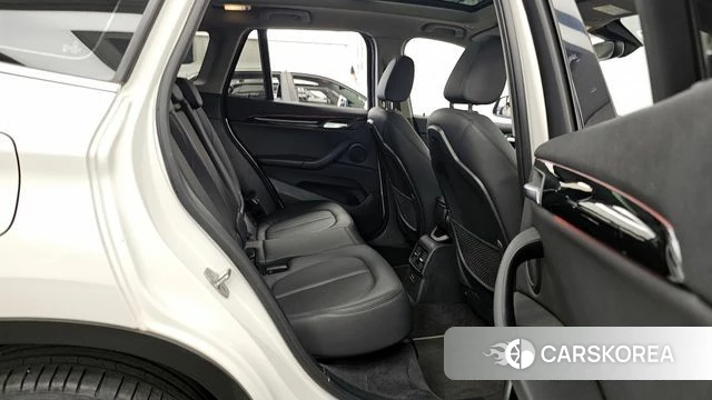 BMW X1 (F48) 2022 Белый из Кореи, фото 3