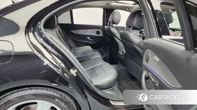 Mercedes-Benz E-Class W213 2018 Черный из Кореи, фото 3