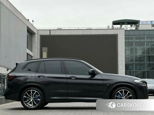 BMW X3 2022 Темно-серый из Китая, фото 3