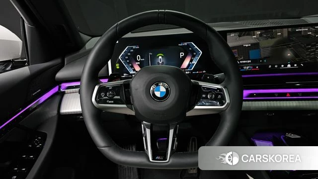BMW 5 Series (G60) 2025 Белый из Кореи, фото 3