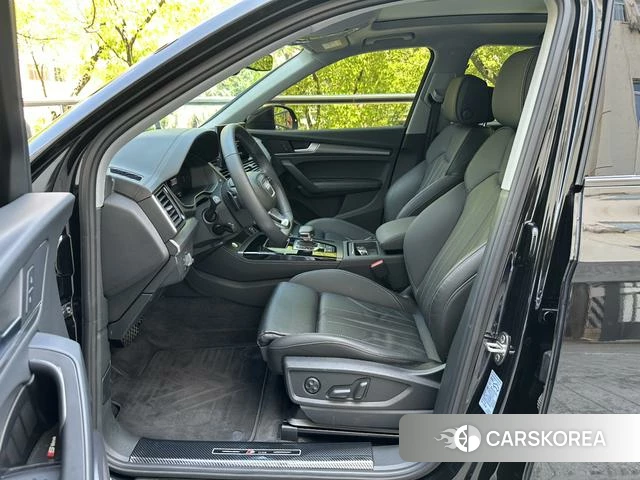 Audi Q5L 2022 Черный из Китая, фото 3