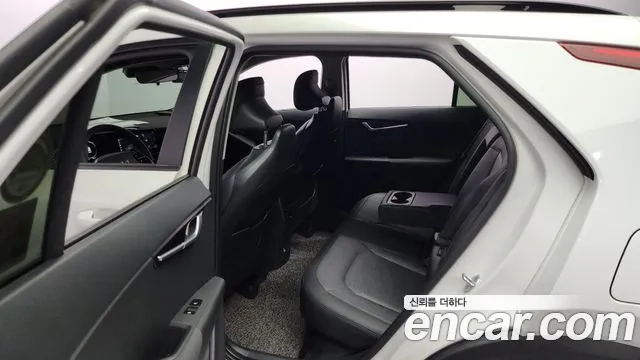 Kia Di Ol Nu Niro 2022 Белый из Кореи, фото 3