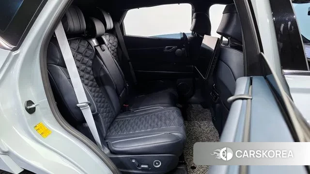 Genesis GV80 Coupe 2024 Цвет галактики из Кореи, фото 3