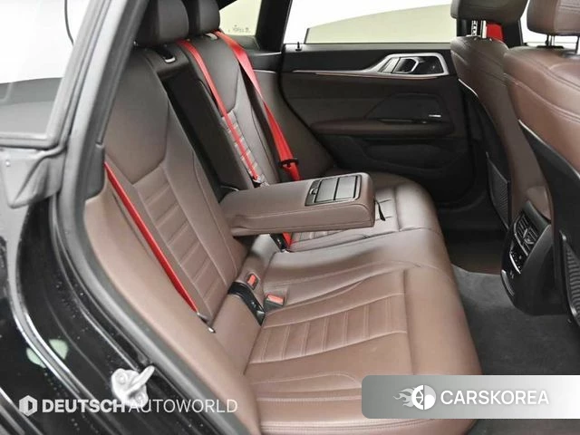 BMW 4 Series (G22) 2024 Черный из Кореи, фото 3