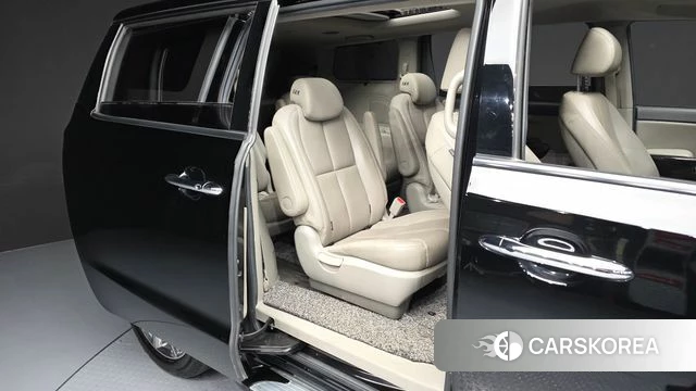 Kia The New Carnival 2019 Черный из Кореи, фото 3