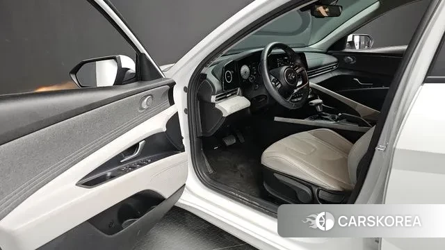 Hyundai Avante (CN7) 2021 Белый из Кореи, фото 3