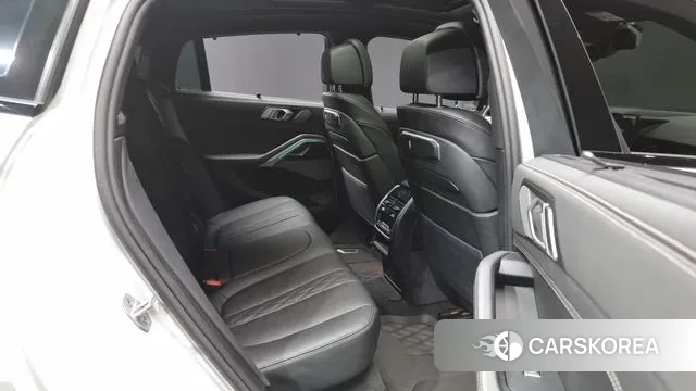 BMW X6 (G06) 2025 Белый из Кореи, фото 3